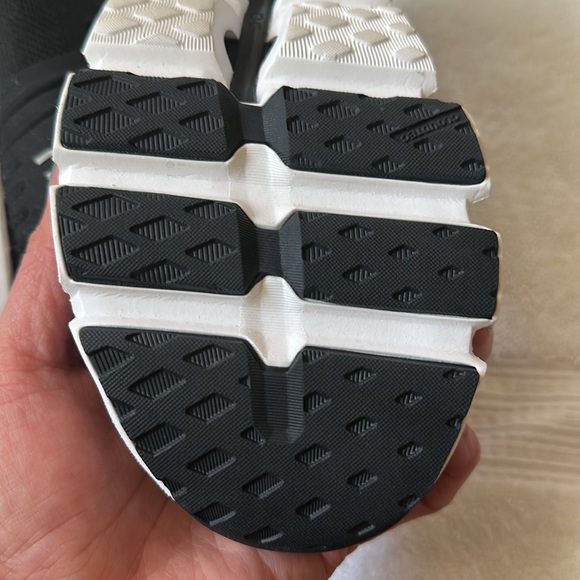 ON Running Black Sneakers - Picture 8 of 11